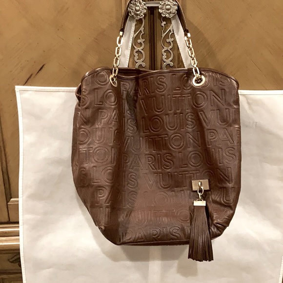 Louis Vuitton Limited Edition Chocolate Leather Paris Souple